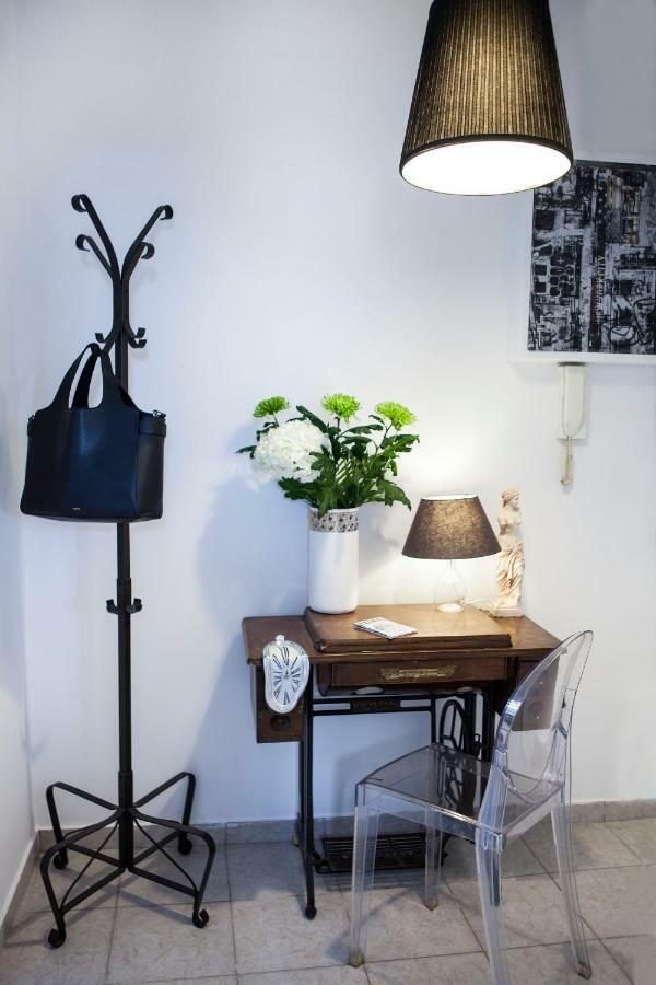 Best Located Executive Apartment In Maroussi. Atenas Exterior foto